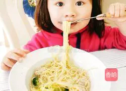 Illustration of how to make broccoli meatball noodles 8