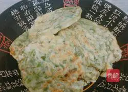 Illustration of how to make celery leaf cake 13