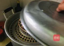 Illustration of how to make a bowl of steamed oil duck 5