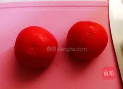 Illustration of how to make tomato roses 1