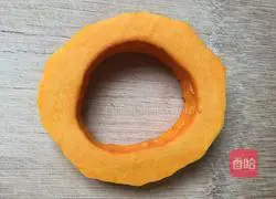 Illustration of how to make pumpkin and white fungus custard 2