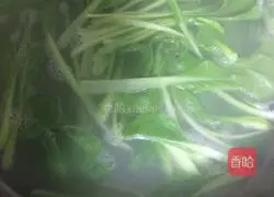 Illustration of how to make pickled cabbage and shredded pork noodles 3