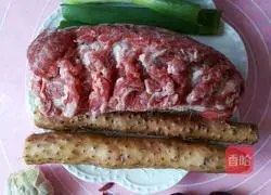 Illustration of how to make lamb chops and yam soup 1