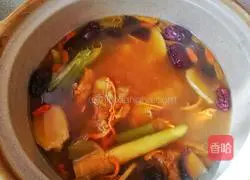 Nutritious and delicious mushroom pork rib soup recipe illustration 6