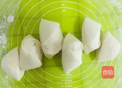 Illustration of how to make steamed buns with dried plums, vegetables and meat 10