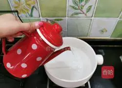 Winter Melon and Coriander Meatball Soup Recipe Illustration 2