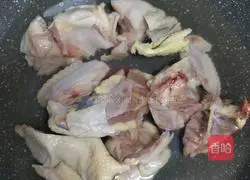 Illustration of how to make chicken soup 2