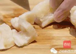 Illustration of how to make Cordyceps flower, scallops and New Zealand fish maw soup 2