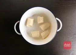 Illustration of how to make banana waffles 2