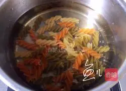 Beef Illustration of how to make shrimp and asparagus pasta 8