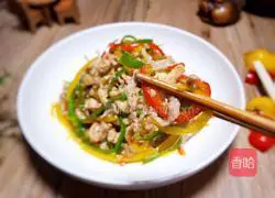 Illustration of how to make bell pepper shredded pork 15