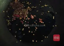 Illustration of how to make cold pig ears and potato shreds 4