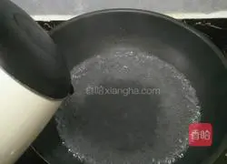 Illustration of how to make a large bowl of wide noodles 7