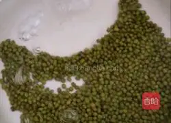 Illustration of how to make mung bean soup 4