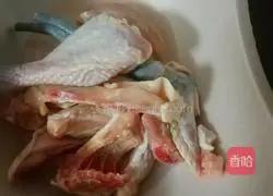 Cordyceps flower steamed chicken illustration 2