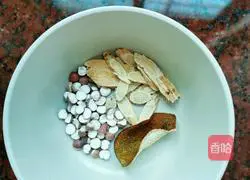 Shao Shi Chen Pi Illustration of how to make yellow tail fish soup 1