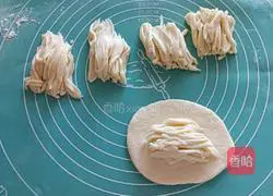 Illustration of how to make silver wire rolls 14