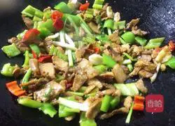 Illustration of how to make stir-fried pork 9