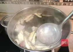 Illustration of how to make angelica stewed mutton 8