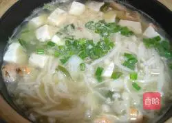 Enoki mushrooms Illustration of how to make tofu soup 6