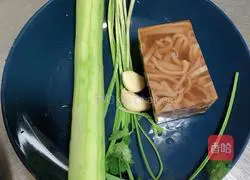 Illustration of how to make cold pork skin jelly (full of collagen) 1