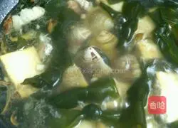 Illustration of how to make kelp and tofu soup 4