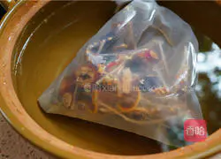 Illustration of how to make Osmanthus Sour Plum Soup 4