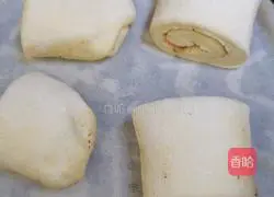 Illustration of how to make salt and pepper oil rolls 15