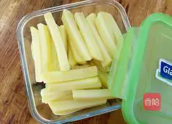 Illustration of how to make French fries 8