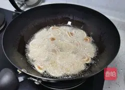 Illustration of how to make cat ears 6