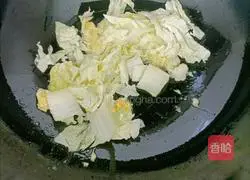 Illustration of how to make stir-fried Yi noodles 7