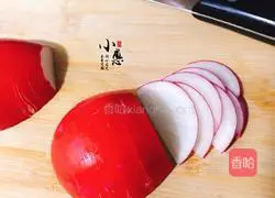 Illustration of how to make red radish and rose flowers 3