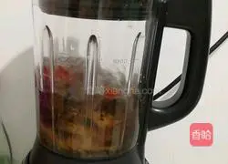 Illustration of how to make black sesame and walnut dew 3