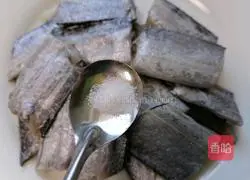 Illustration of how to cook hairtail with eggplant 2 