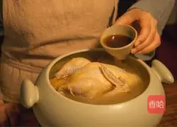 Illustration of how to make love's golden chicken soup 6