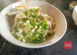 Scallion oil noodles - Illustrations of how to make magical flour 12