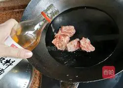 Corn, lotus root and pork ribs soup recipe 3