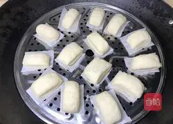 Illustration of how to cut steamed buns 8