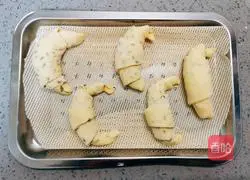 Illustration of how to make pumpkin and mung bean rolls 15