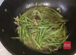 Illustration of how to make lentil braised noodles 18