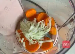 Illustration of how to make carrot and cod noodles 2
