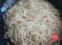 Illustration of how to make beans noodles 3