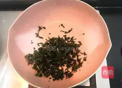 Illustration of making sesame leaf and wolfberry tofu soup 6