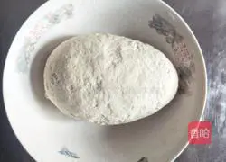 Illustration of how to make chive-filled pancakes 4