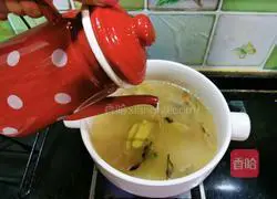 Scallop fungus Illustration of how to make vegetable egg pimple soup 10