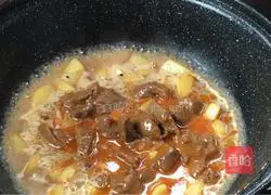 Illustration of braised beef and potatoes 6