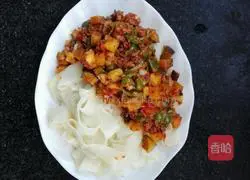 Illustration of how to make braised noodles with diced eggplant 11