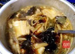 Illustration of how to make braised noodles in old Beijing 12