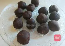 Illustration of how to make Beijing-style bean paste buns 4