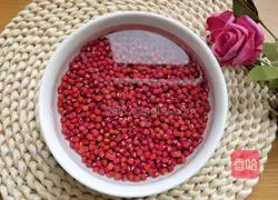 Illustration of how to make brown sugar, red bean and glutinous rice balls 4